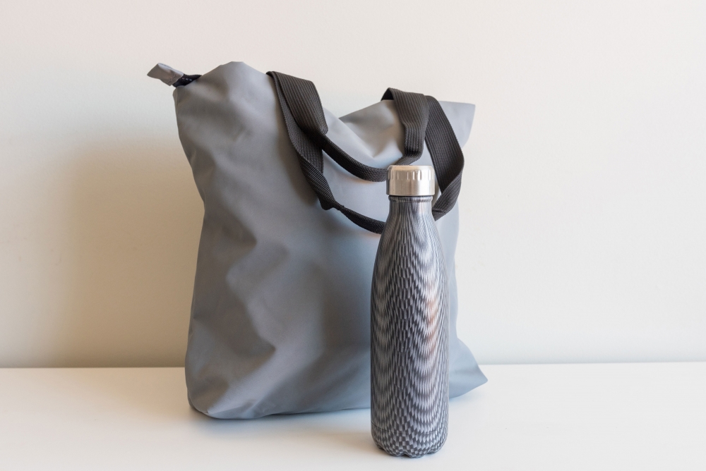 Hyrdo flask and bag